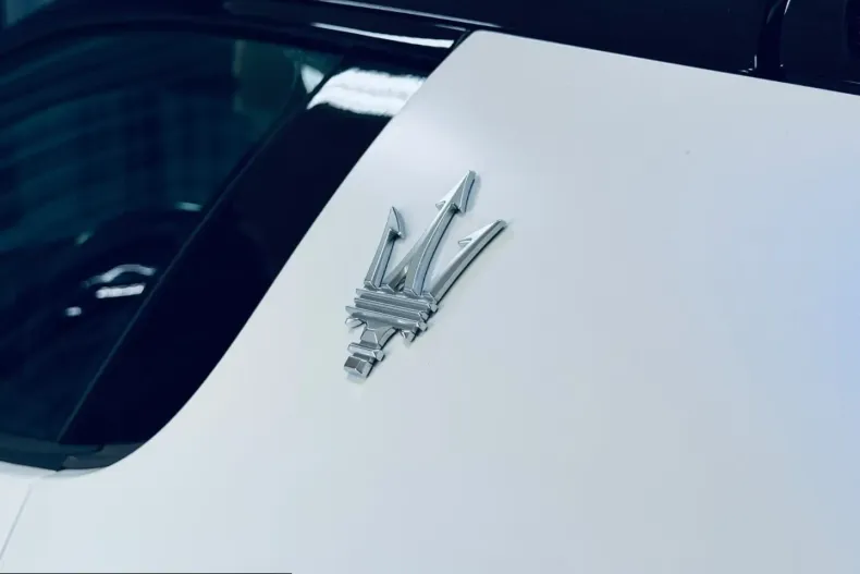 Maserati MC20 din 2021 cu 6.600 km - oferta MAS223726 - foto 13