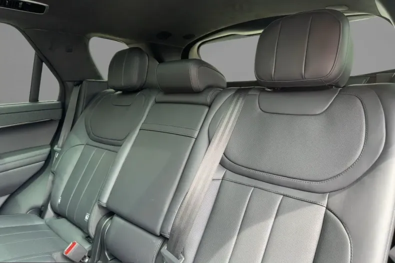 Land Rover Range Rover Sport din 2025 cu 9.479 km - oferta LAN223728 - foto 8
