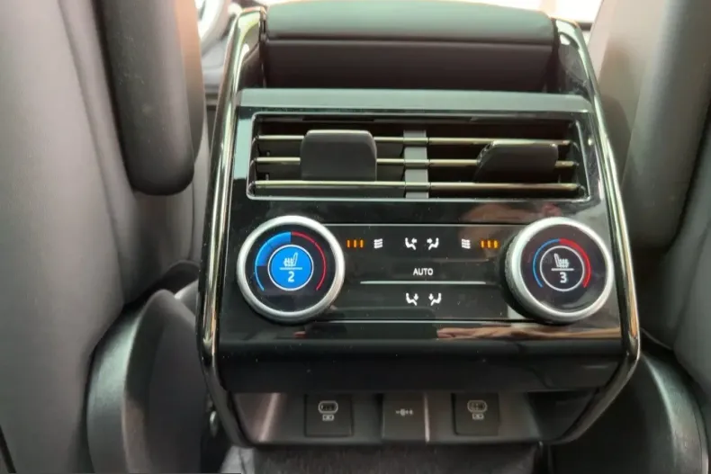 Land Rover Range Rover Sport din 2025 cu 9.479 km - oferta LAN223728 - foto 14