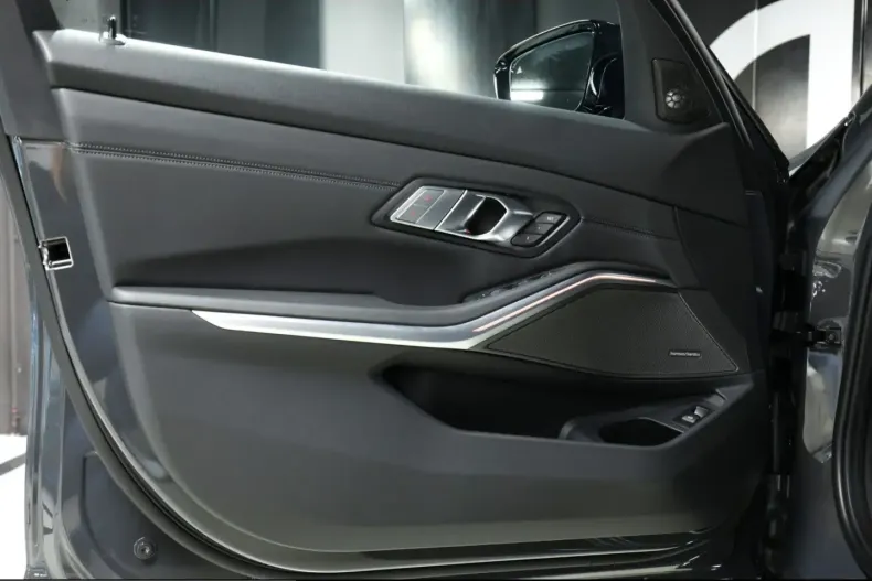 BMW M3 (Seria 3) din 2023 cu 5.900 km - oferta BMW223732 - foto 8