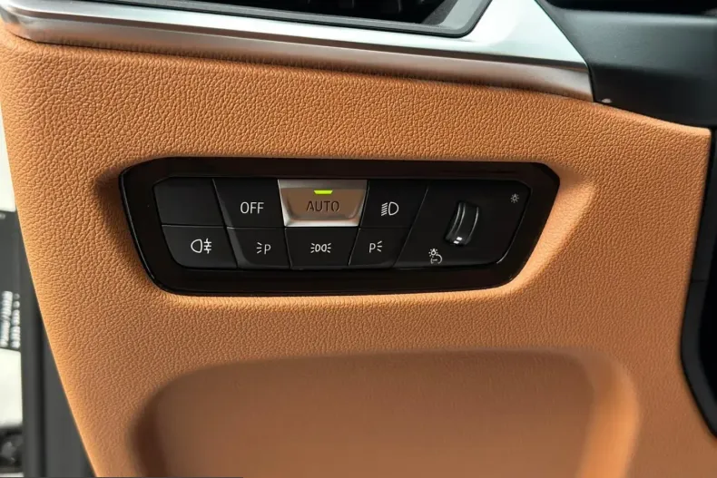 BMW i4 (Seria 4) din 2023 cu 69.202 km - oferta BMW223741 - foto 36