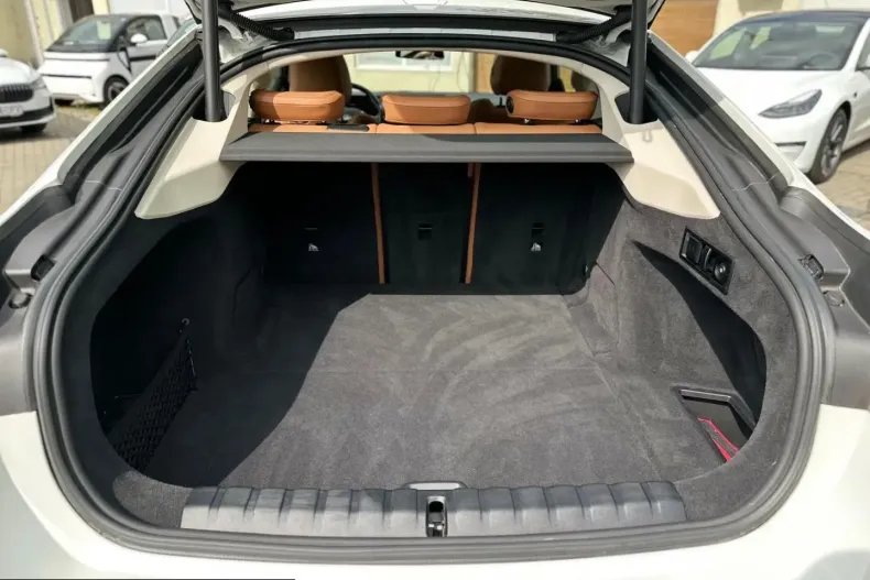 BMW i4 (Seria 4) din 2023 cu 69.202 km - oferta BMW223741 - foto 37