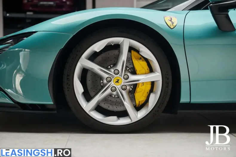 Ferrari SF90 din 2024 cu 6.900 km - oferta FER223748 - foto 9