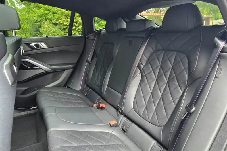 BMW X6 (Seria X) din 2025 cu 25.799 km - oferta BMW223792 - foto 24