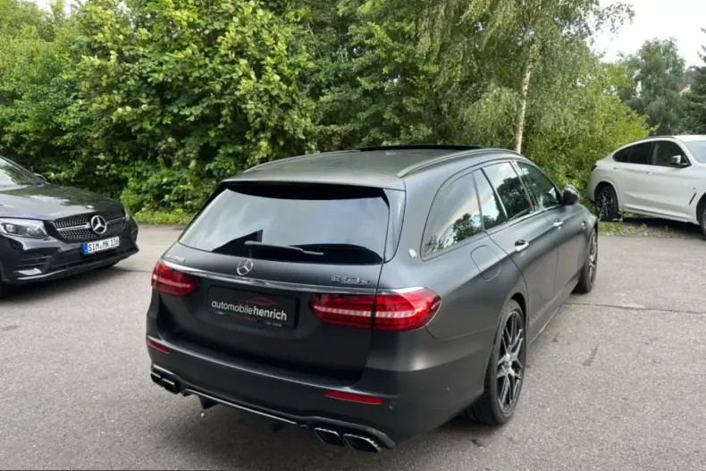Mercedes-Benz E 63 AMG (Clasa E) din 2023 cu 7.900 km - oferta MER223794 - foto 3