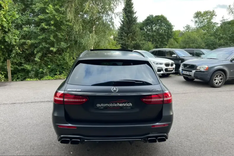Mercedes-Benz E 63 AMG (Clasa E) din 2023 cu 7.900 km - oferta MER223794 - foto 4