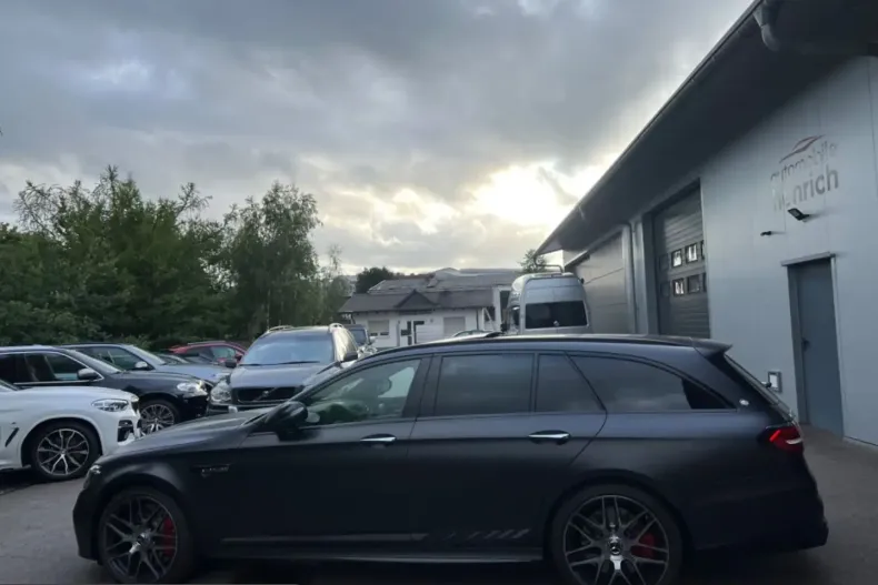 Mercedes-Benz E 63 AMG (Clasa E) din 2023 cu 7.900 km - oferta MER223794 - foto 6