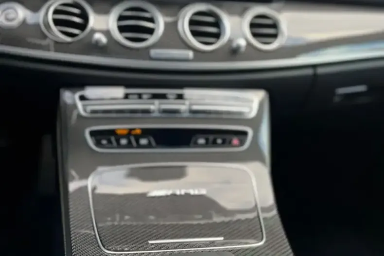 Mercedes-Benz E 63 AMG (Clasa E) din 2023 cu 7.900 km - oferta MER223794 - foto 20