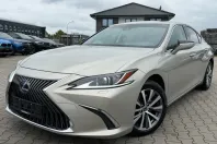 Lexus ES 300 din 2021 cu 60.362 km - oferta LEX223797 - foto 1