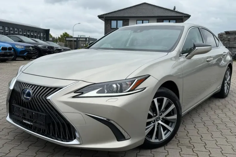 Lexus ES 300 din 2021 cu 60.362 km - oferta LEX223797 - foto 1
