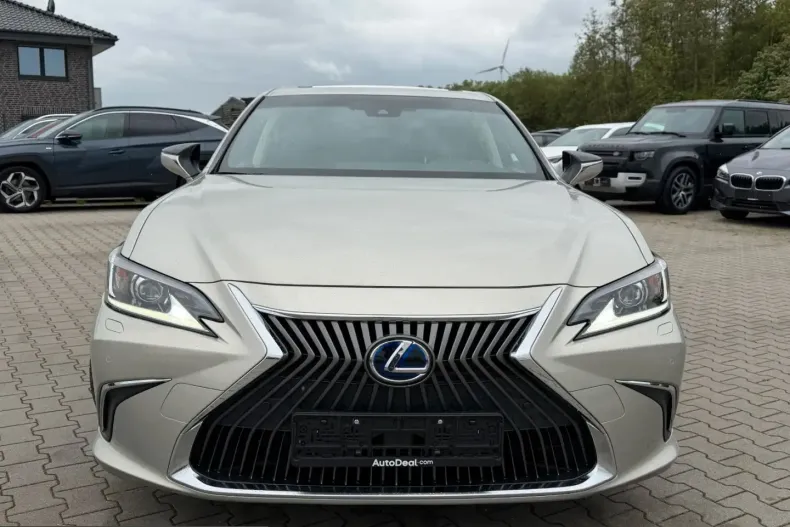 Lexus ES 300 din 2021 cu 60.362 km - oferta LEX223797 - foto 2
