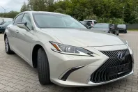 Lexus ES 300 din 2021 cu 60.362 km - oferta LEX223797 - foto 3