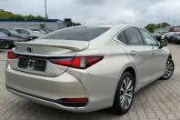 Lexus ES 300 din 2021 cu 60.362 km - oferta LEX223797 - foto 4