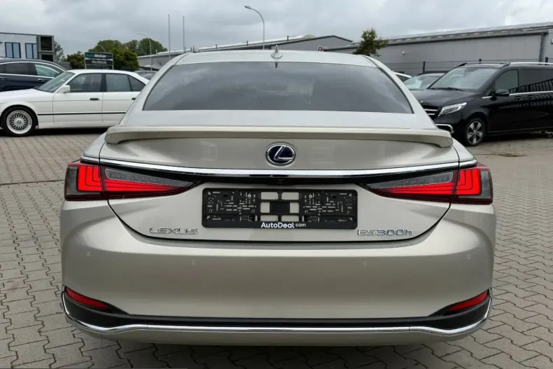 Lexus ES 300 din 2021 cu 60.362 km - oferta LEX223797 - foto 5