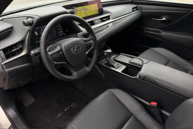 Lexus ES 300 din 2021 cu 60.362 km - oferta LEX223797 - foto 7