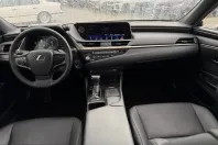 Lexus ES 300 din 2021 cu 60.362 km - oferta LEX223797 - foto 9