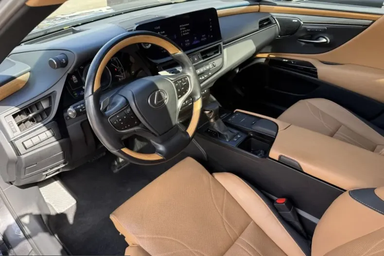Lexus ES 300 din 2022 cu 73.150 km - oferta LEX223799 - foto 9