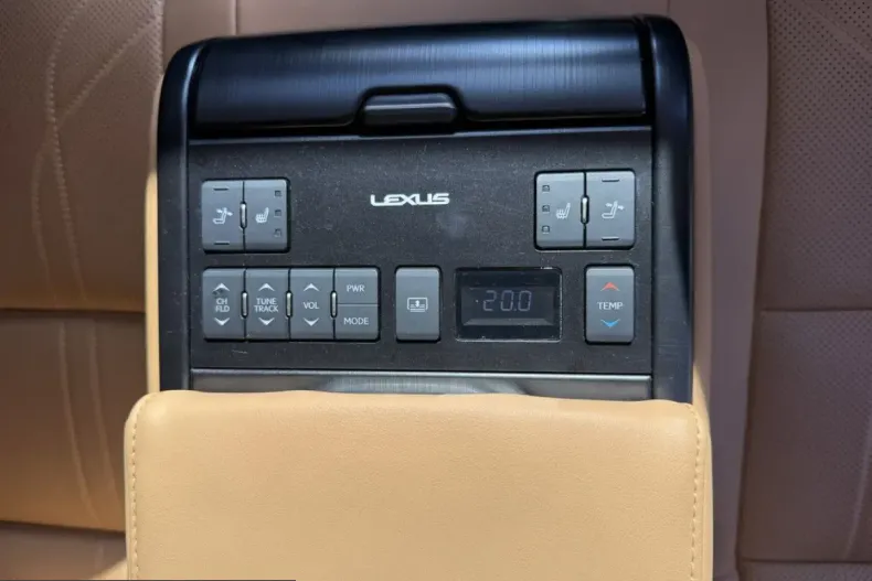 Lexus ES 300 din 2022 cu 73.150 km - oferta LEX223799 - foto 19