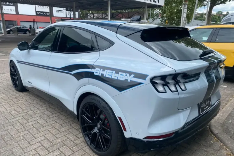 Ford Mustang Mach-E din 2022 cu 3.550 km - oferta FOR223809 - foto 4