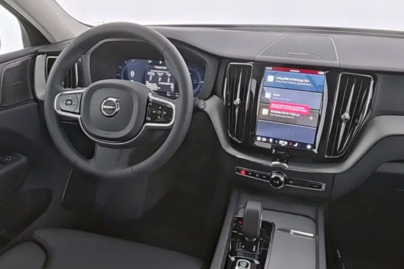 Volvo XC60 din 2025 cu 23.219 km - oferta VOL223815 - foto 8