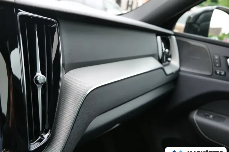 Volvo XC60 din 2024 cu 24.206 km - oferta VOL223816 - foto 33