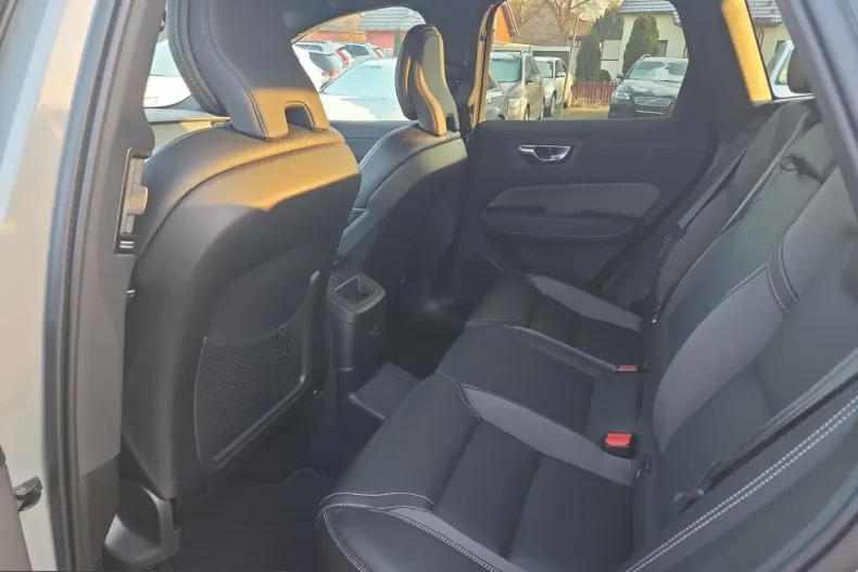 Volvo XC60 din 2025 cu 31.459 km - oferta VOL223817 - foto 15