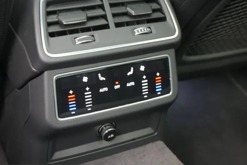 Audi S6 din 2023 cu 56.637 km - oferta AUD223819 - foto 17