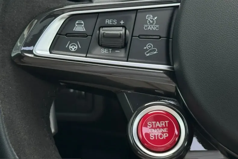 Alfa Romeo Stelvio din 2023 cu 27.979 km - oferta ALF223821 - foto 18