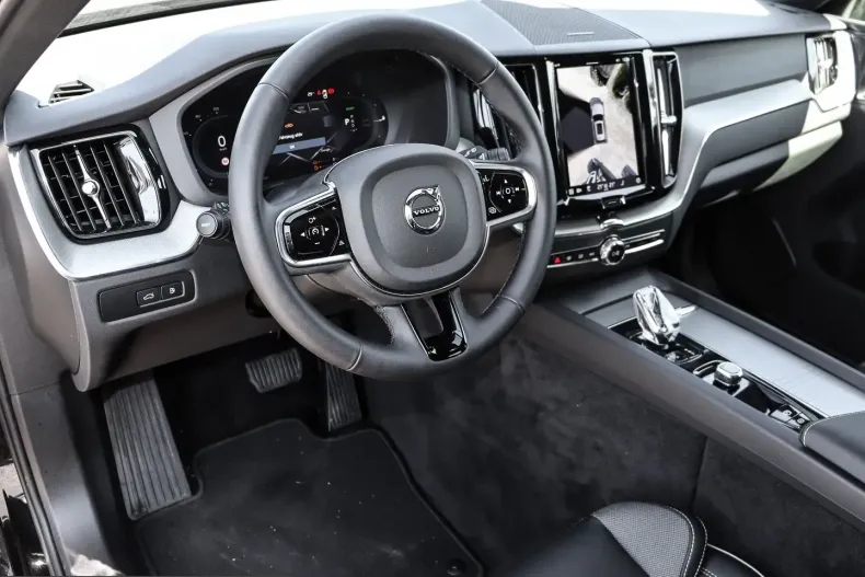 Volvo XC60 din 2024 cu 15.162 km - oferta VOL223822 - foto 4