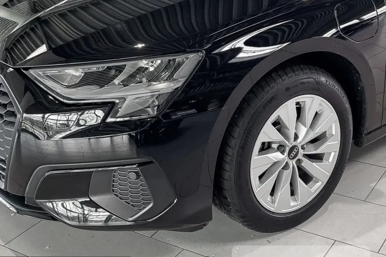 Audi A3 din 2024 cu 8.374 km - oferta AUD223827 - foto 3