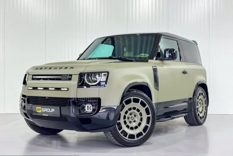 Land Rover Defender din 2023 cu 13.000 km - oferta LAN223829 - foto 1