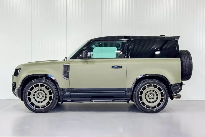 Land Rover Defender din 2023 cu 13.000 km - oferta LAN223829 - foto 2