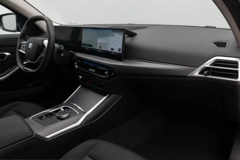 BMW 318i (Seria 3) din 2025 cu 19.123 km - oferta BMW223834 - foto 23