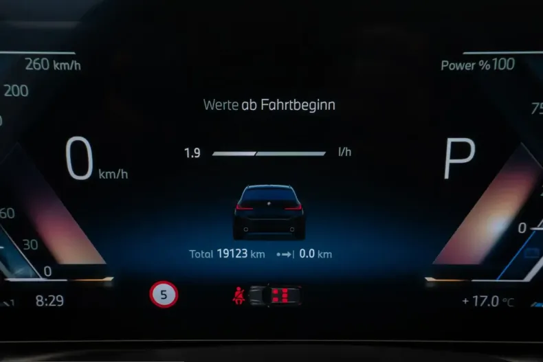 BMW 318i (Seria 3) din 2025 cu 19.123 km - oferta BMW223834 - foto 40