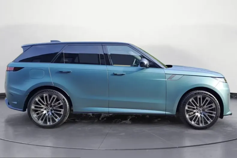 Land Rover Range Rover Sport din 2025 cu 3.501 km - oferta LAN223835 - foto 3