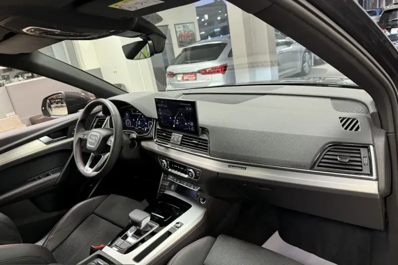 Audi Q5 din 2024 cu 12.100 km - oferta AUD223838 - foto 7