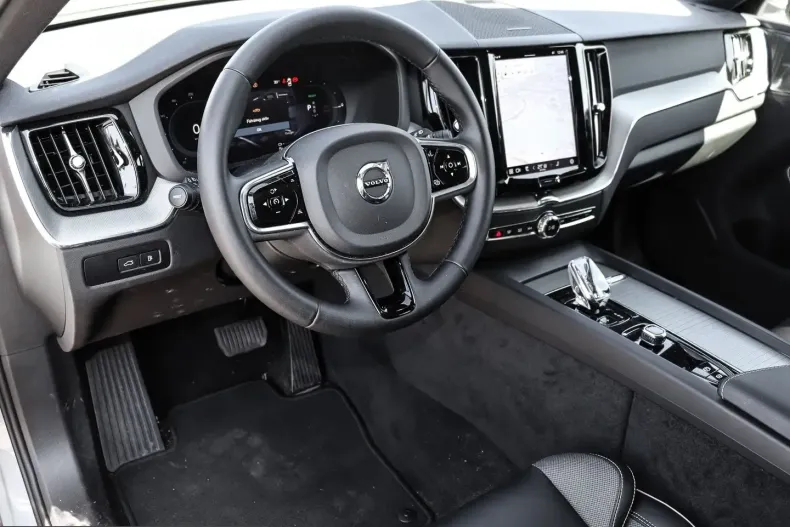 Volvo XC60 din 2024 cu 19.499 km - oferta VOL223839 - foto 4