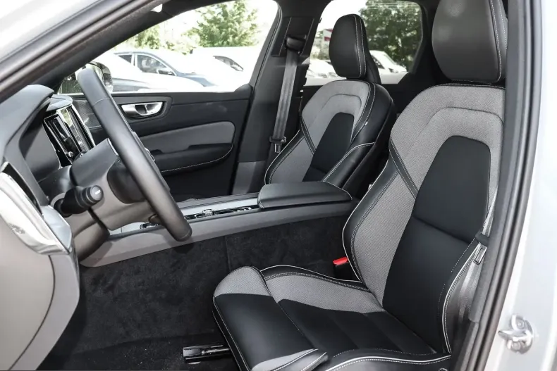 Volvo XC60 din 2024 cu 19.499 km - oferta VOL223839 - foto 7