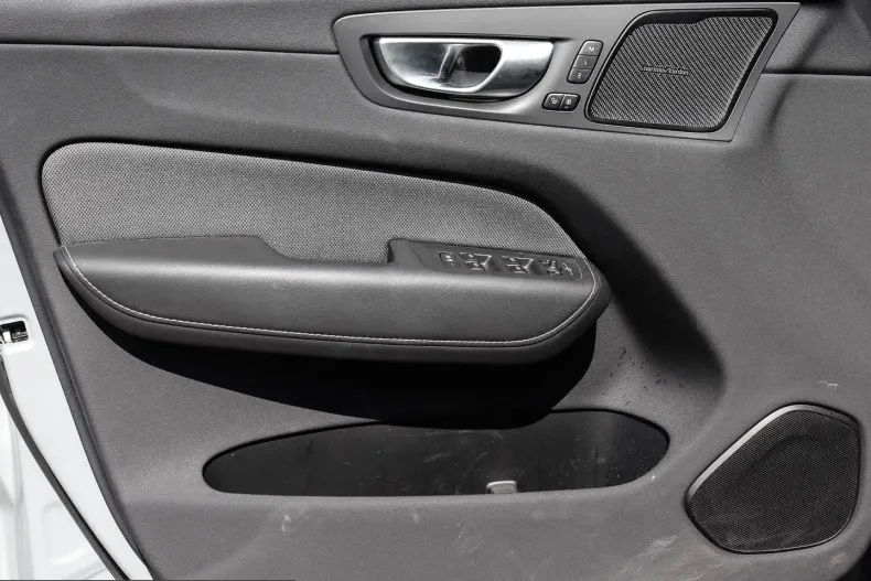 Volvo XC60 din 2024 cu 19.499 km - oferta VOL223839 - foto 10