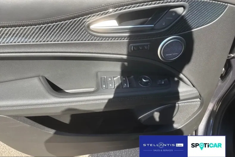 Alfa Romeo Stelvio din 2021 cu 48.589 km - oferta ALF223843 - foto 12