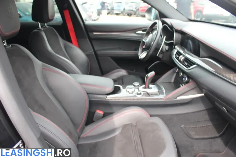 Alfa Romeo Stelvio din 2021 cu 30.000 km - oferta ALF223845 - foto 4