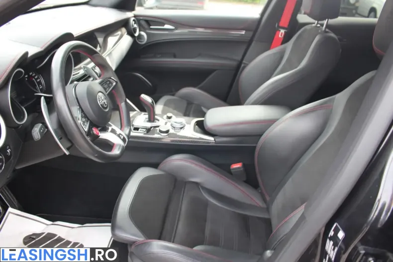 Alfa Romeo Stelvio din 2021 cu 30.000 km - oferta ALF223845 - foto 12