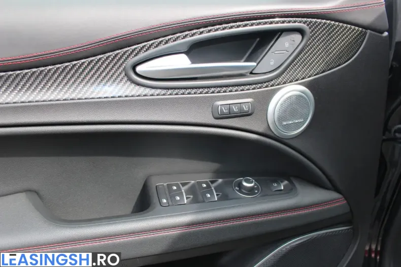 Alfa Romeo Stelvio din 2021 cu 30.000 km - oferta ALF223845 - foto 13