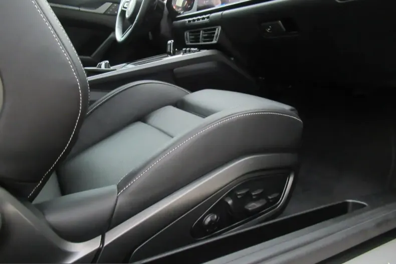 Porsche 992 din 2025 cu 6.000 km - oferta POR223859 - foto 9