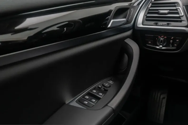 BMW X4 (Seria X) din 2022 cu 25.593 km - oferta BMW223860 - foto 38