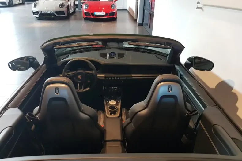 Porsche 992 din 2026 cu 0 km - oferta POR223868 - foto 5