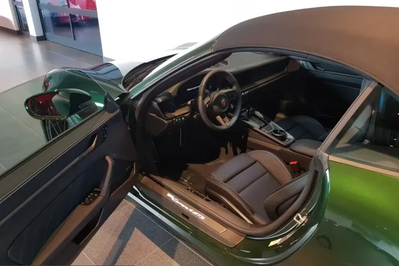 Porsche 992 din 2026 cu 0 km - oferta POR223868 - foto 9