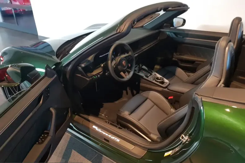 Porsche 992 din 2026 cu 0 km - oferta POR223868 - foto 14