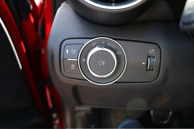 Alfa Romeo Giulia din 2023 cu 11.199 km - oferta ALF223878 - foto 13