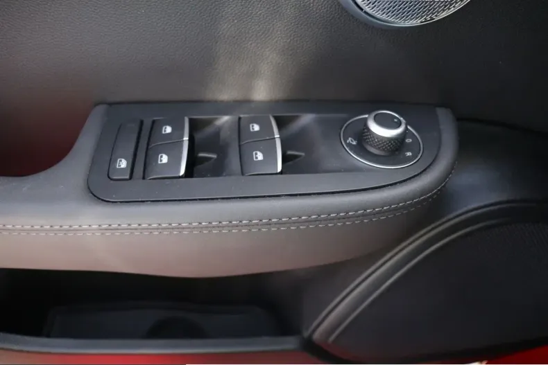 Alfa Romeo Giulia din 2023 cu 11.199 km - oferta ALF223878 - foto 15